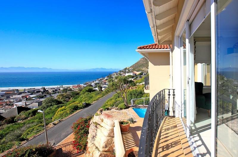 4 Bedroom Property for Sale in Fish Hoek Western Cape